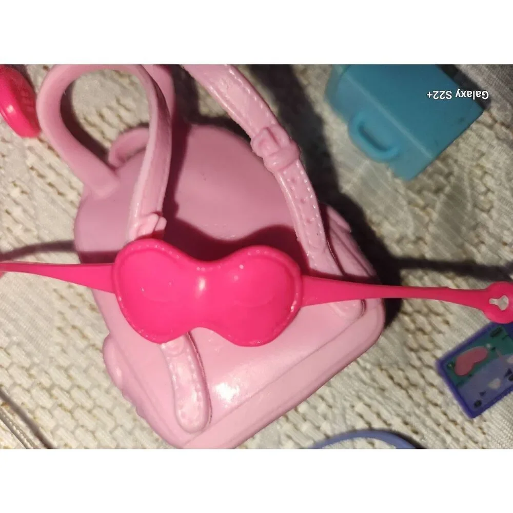 Barbie airport accessories